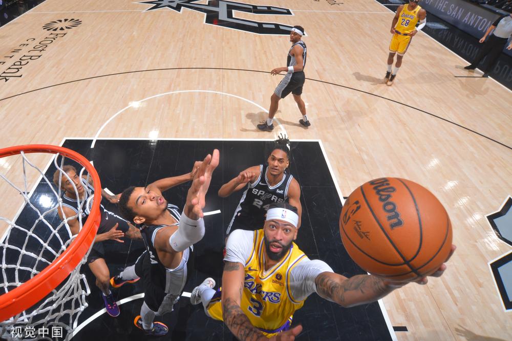 英超赛场上 英超赛场上