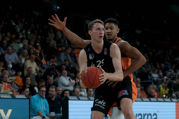 顶级联赛的 顶级联赛的